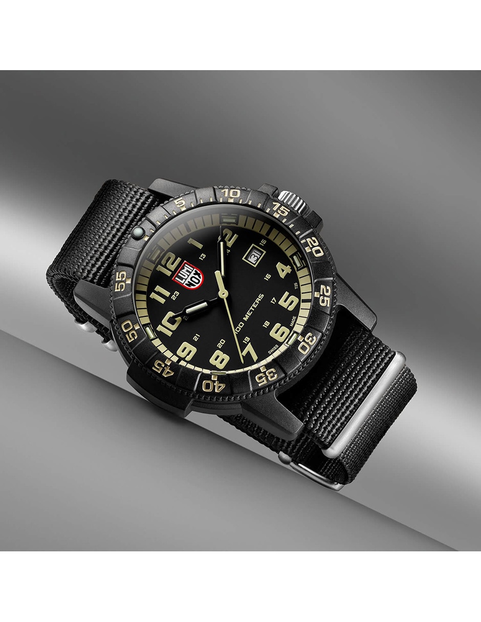 Reloj Leatherback Sea Turtle Giant 0320 Series para hombre XS.0333